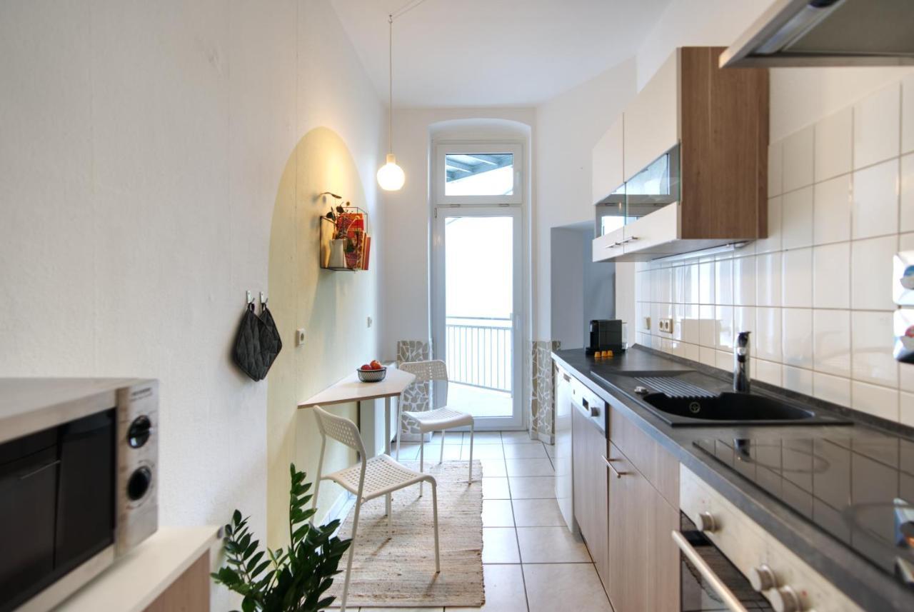 Vonbehling Boutique Apartment Mit 65Zoll Tv Und Designerstuecken Halle  Exterior foto