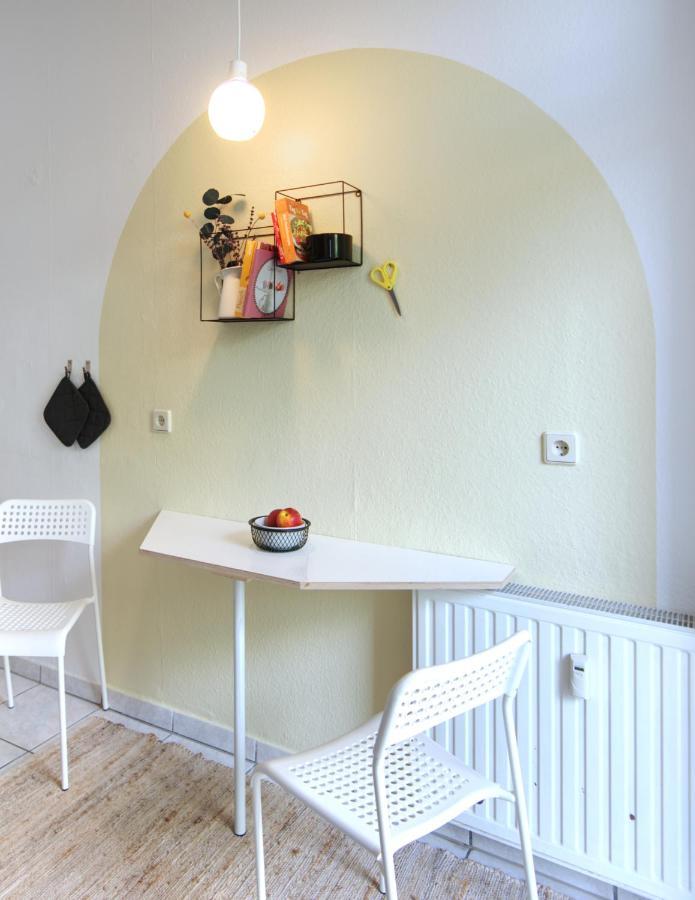 Vonbehling Boutique Apartment Mit 65Zoll Tv Und Designerstuecken Halle  Exterior foto
