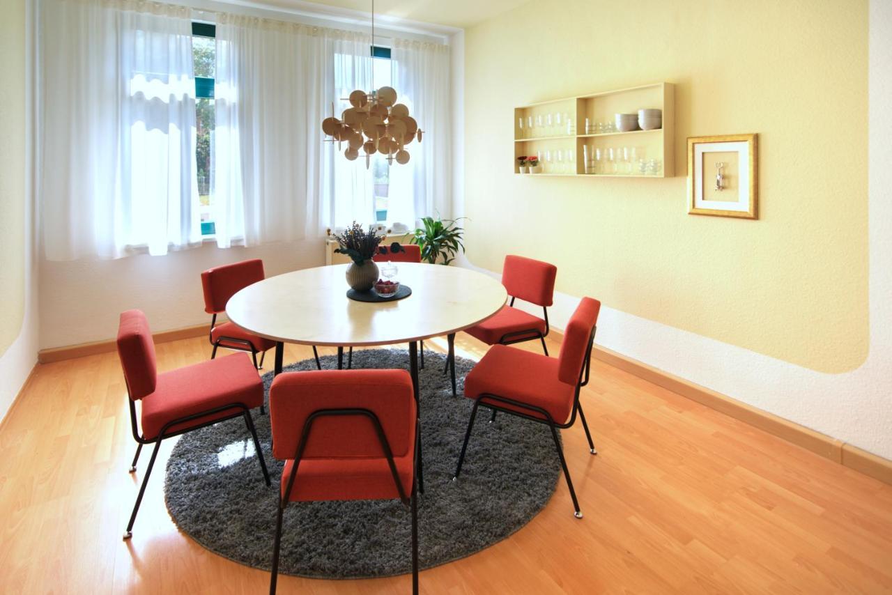 Vonbehling Boutique Apartment Mit 65Zoll Tv Und Designerstuecken Halle  Exterior foto